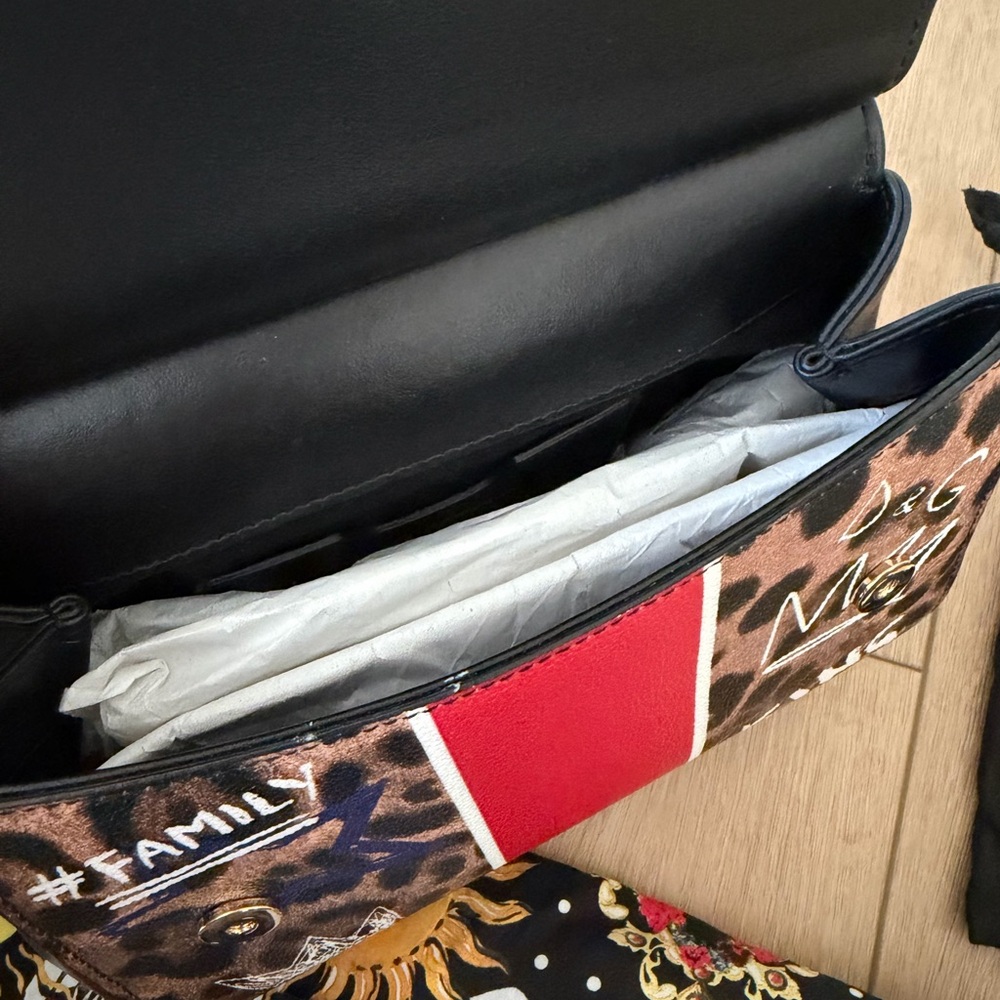 Dolce & Gabbana Graffiti Leopard Print Small Sicily Top Handle Bag - Picture 5 of 7